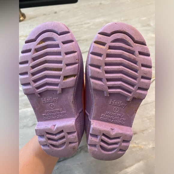 Harley Kids Rain Boots - used and well loved, but a lot of life left. Size 7 - Picture 2 of 6